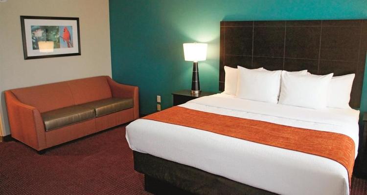 La Quinta Inn Suites O Fallon Pet Policy