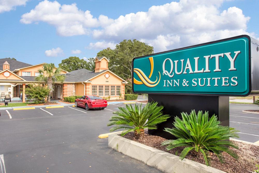 Quality Inn & Suites Lexington Pet Policy