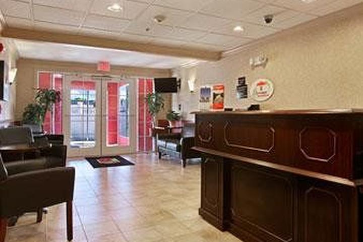 Pet Friendly Hotels In Rocky Hill Ct Bringfido