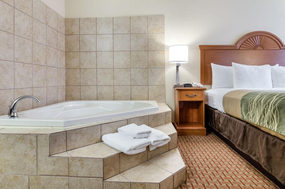 Super 8 by Wyndham Great Bend Pet Policy