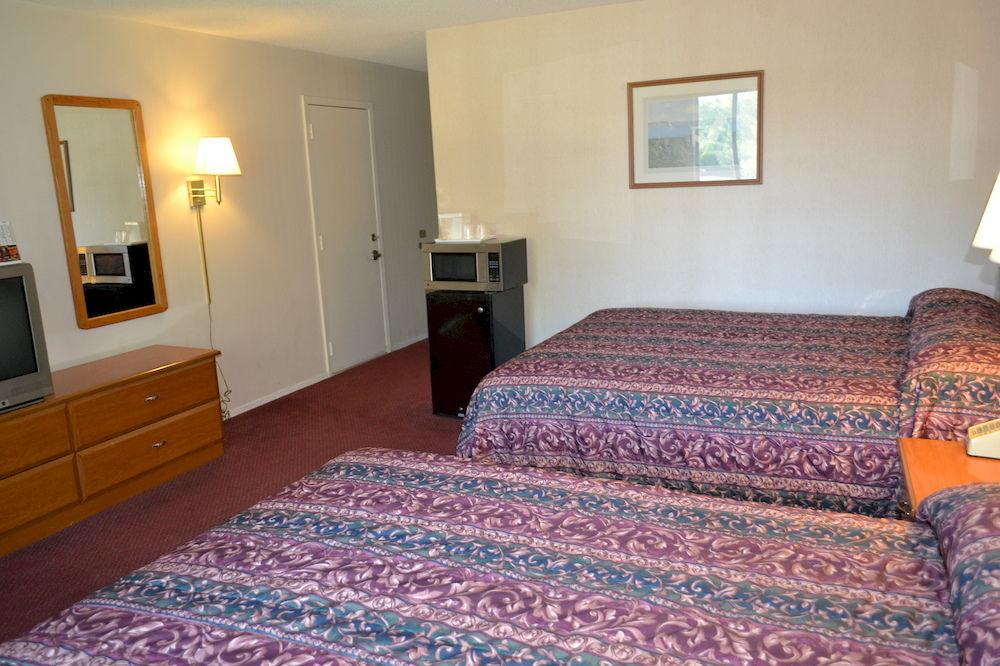 Latham Inn Pet Policy