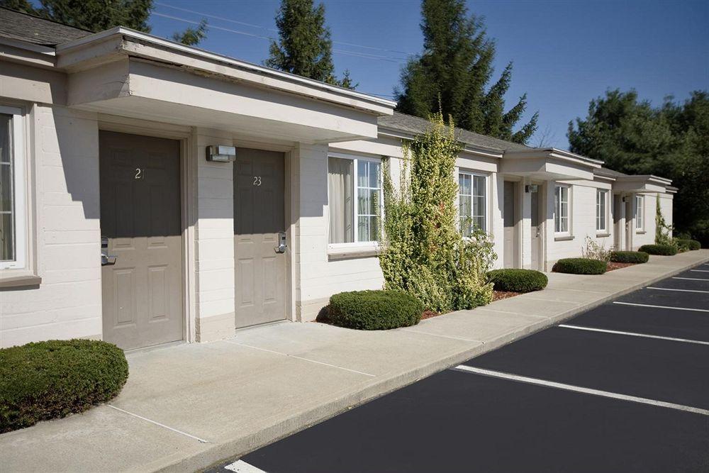 Americas Best Value Inn East Greenbush Pet Policy