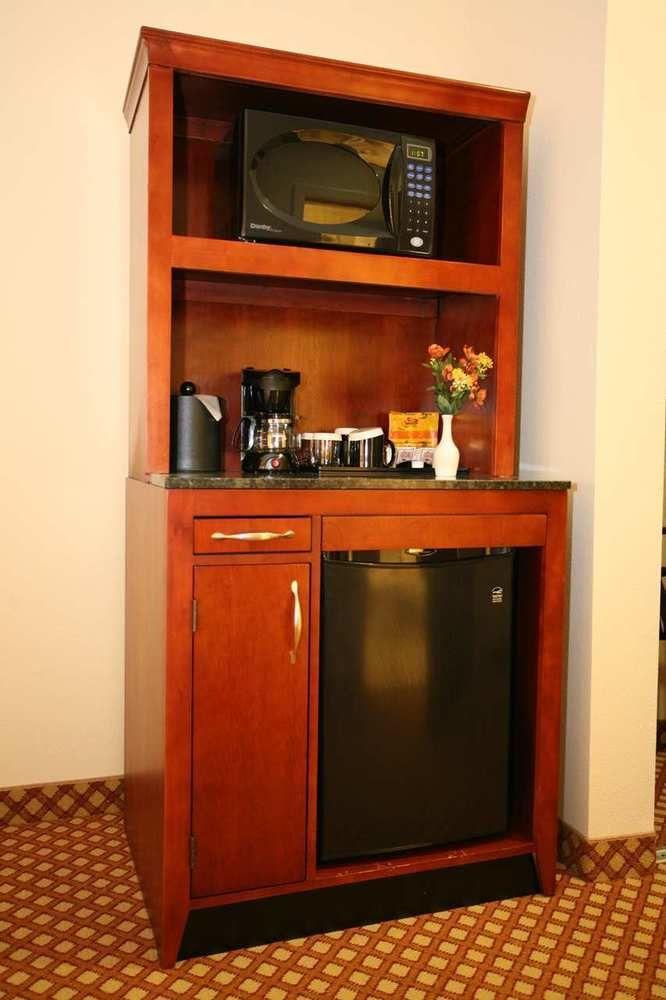 Hilton Garden Inn Elkhart Pet Policy