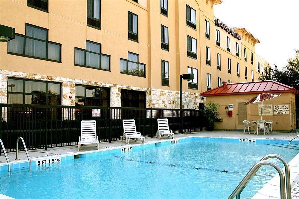 Hampton Inn and Suites San Marcos Pet Policy