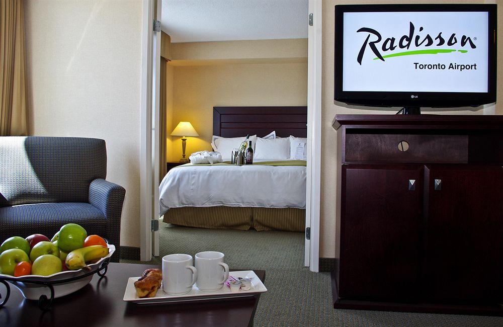 Radisson Suite Hotel Toronto Airport Pet Policy