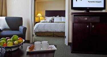 Radisson Suite Hotel Toronto Airport Pet Policy
