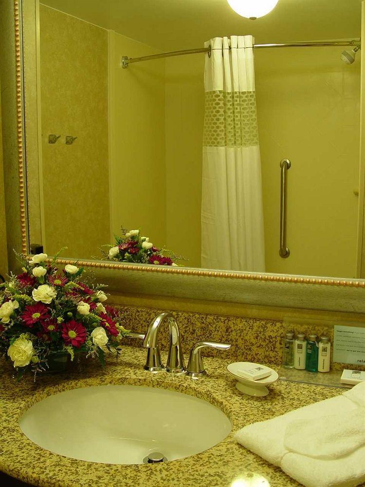 Hampton Inn Harrisonburg South Pet Policy