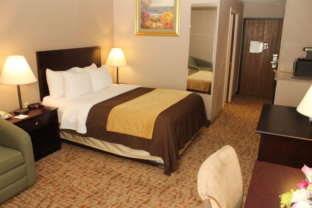 Quality Inn Lockport Pet Policy