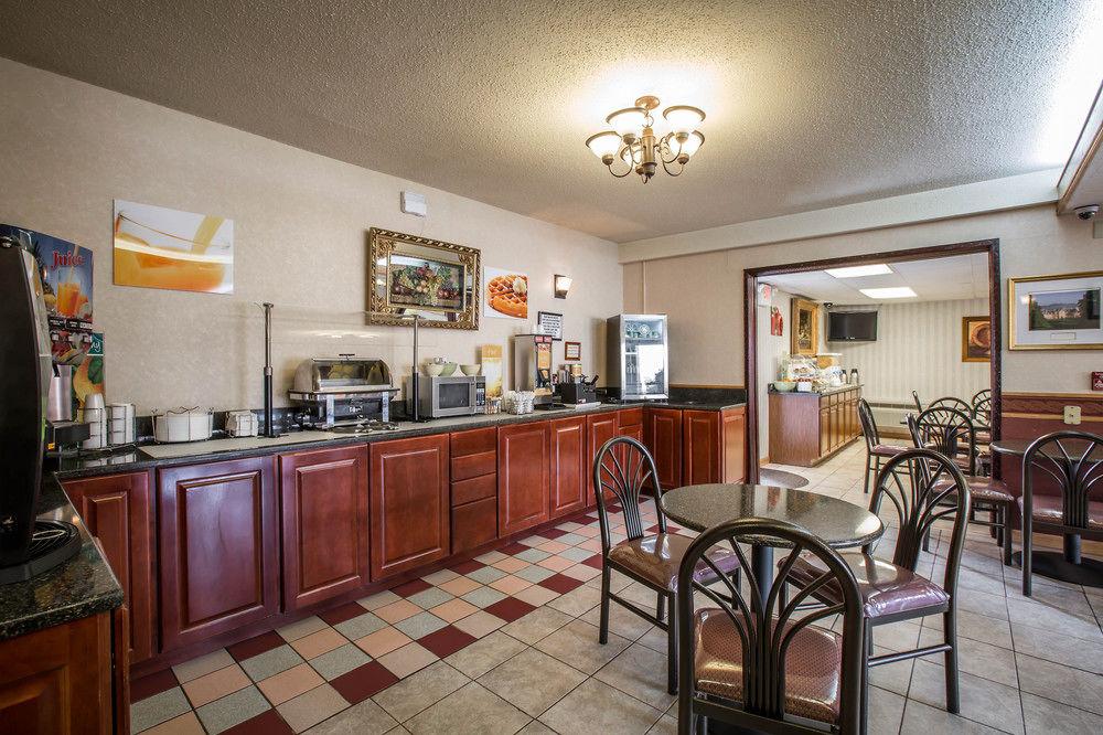 Pet Friendly Hotels Resorts In Black Mountain Nc Bringfido