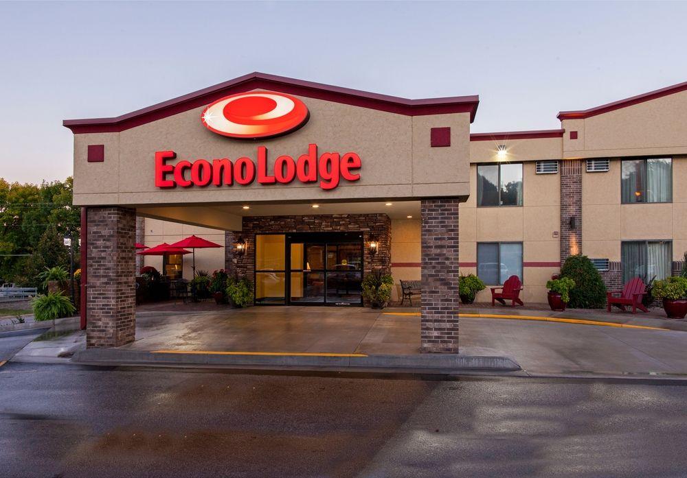Econo Lodge Rochester Pet Policy