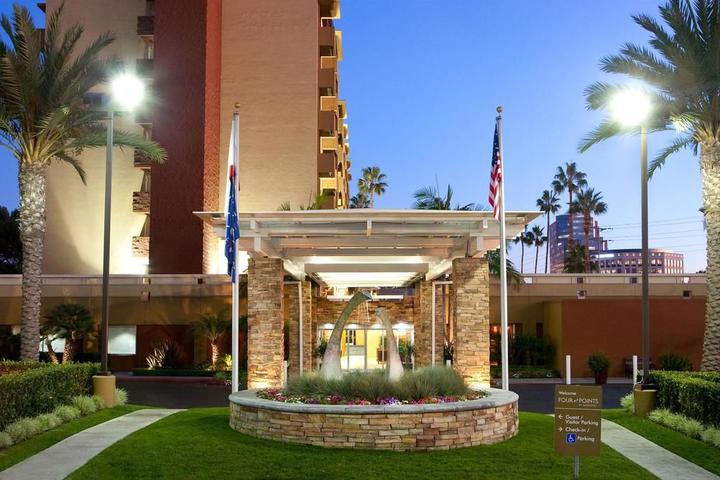 Pet Friendly Four Points by Sheraton Los Angeles Westside