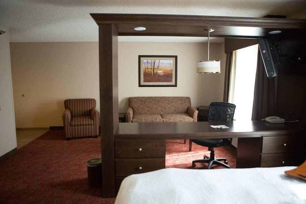 Hampton Inn and Suites Scottsbluff NE Pet Policy