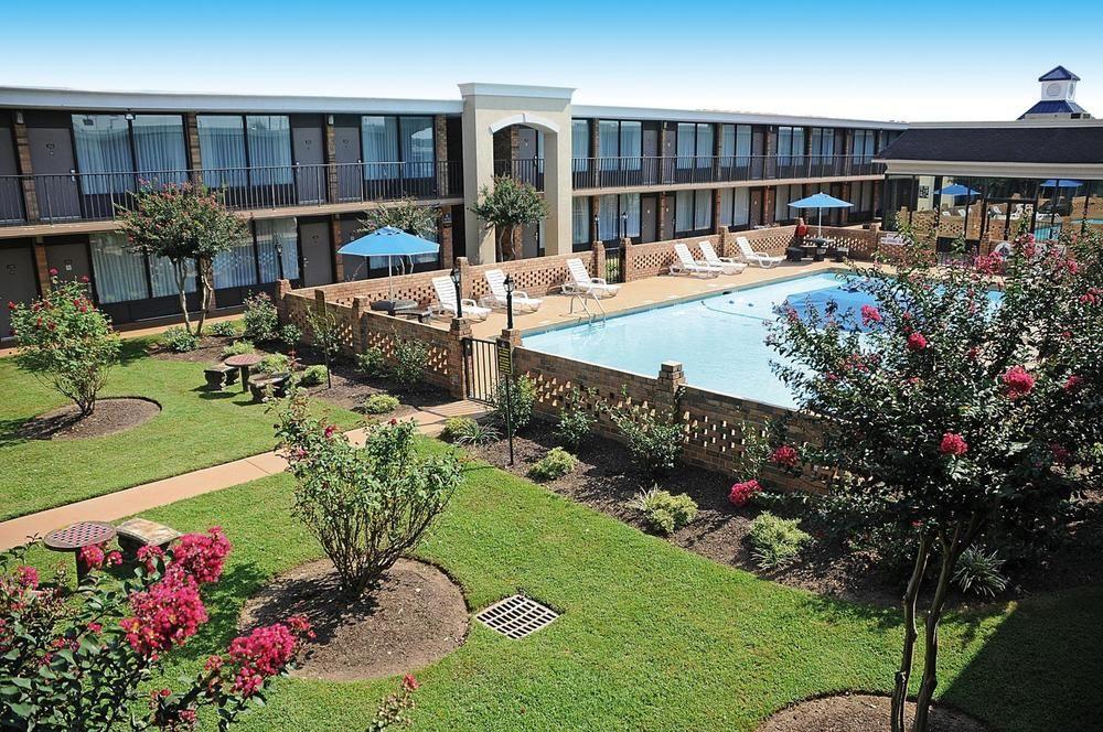 Best Western Greenville Airport Inn Pet Policy