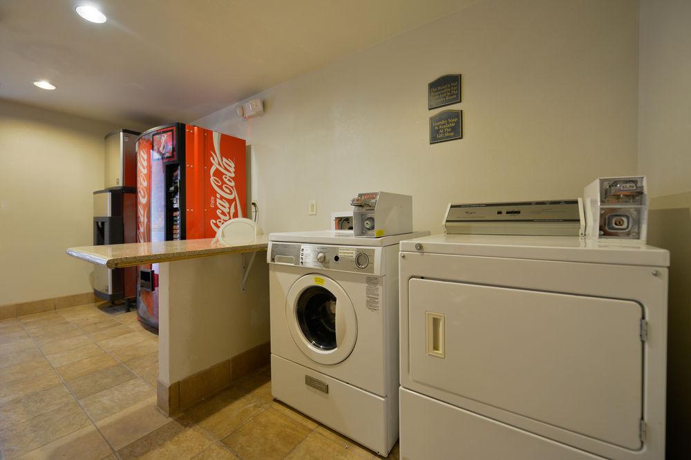 Holiday Inn Express Elk Grove Sacramento Pet Policy