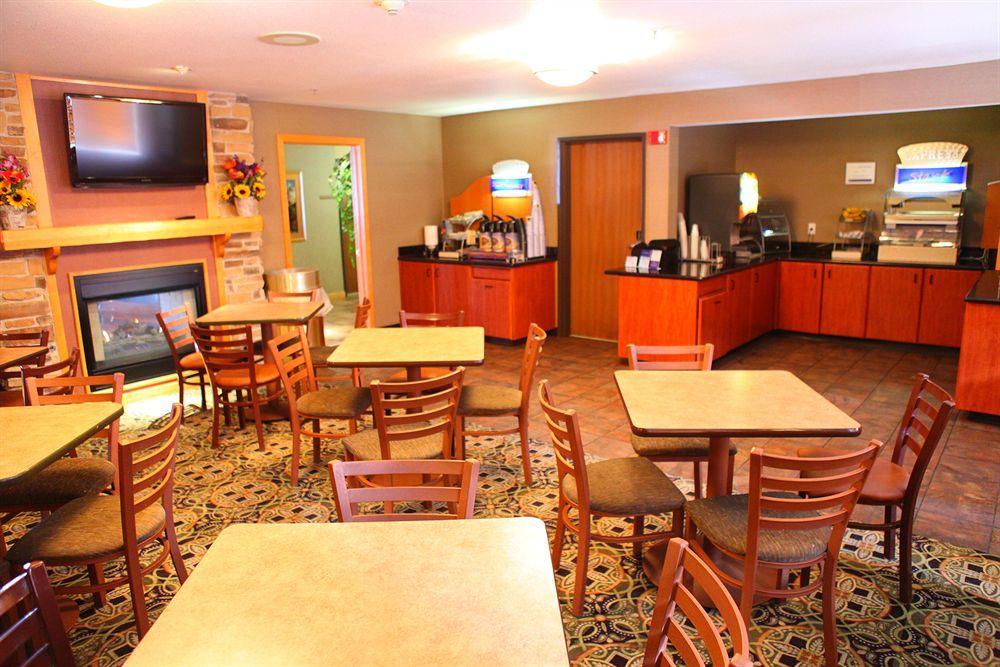 Holiday Inn Express Hotel & Suites Park City Pet Policy