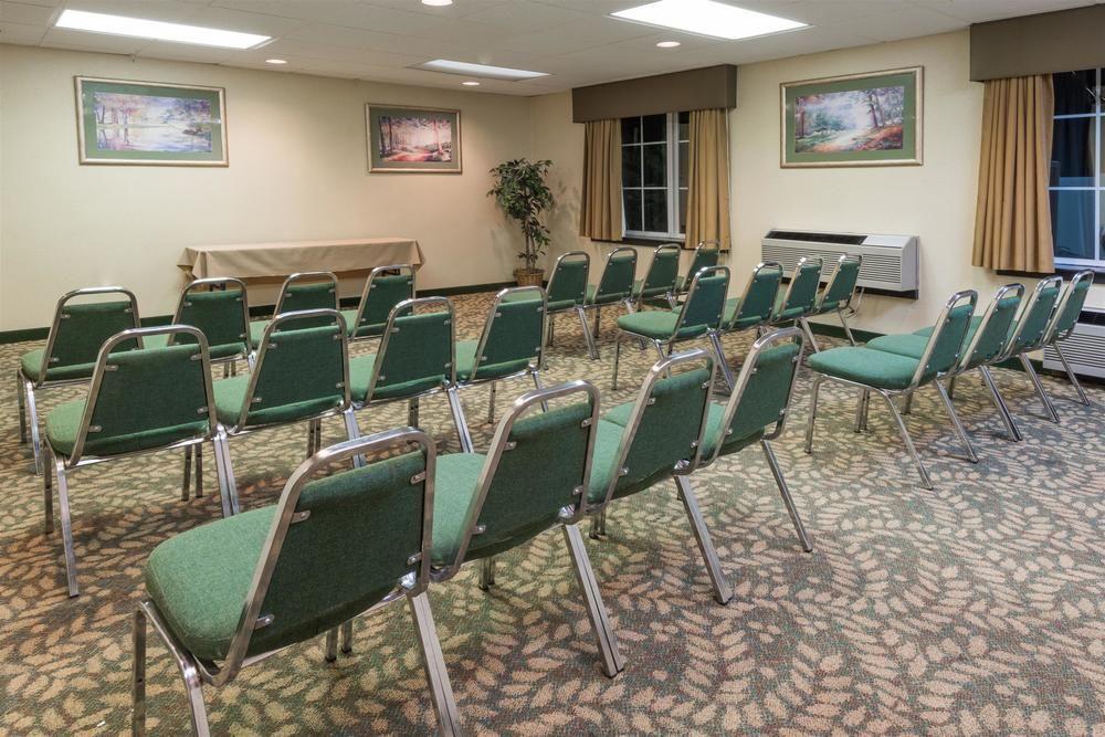 Days Inn Pottstown Pet Policy