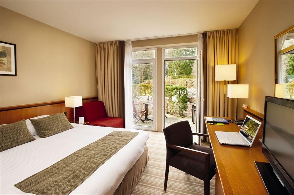 Radisson Blu Balmoral Hotel Pet Policy