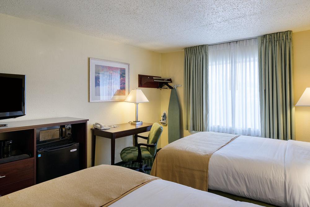 Quality Inn Newark Pet Policy