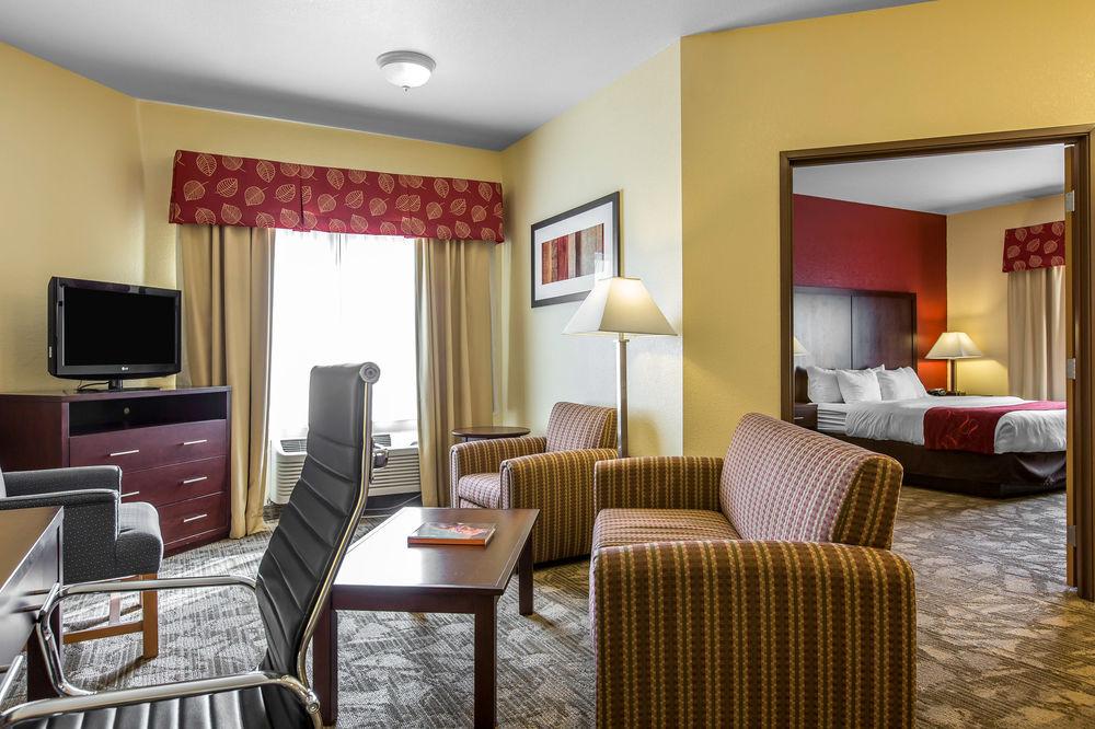 Comfort Suites Palm Desert Pet Policy