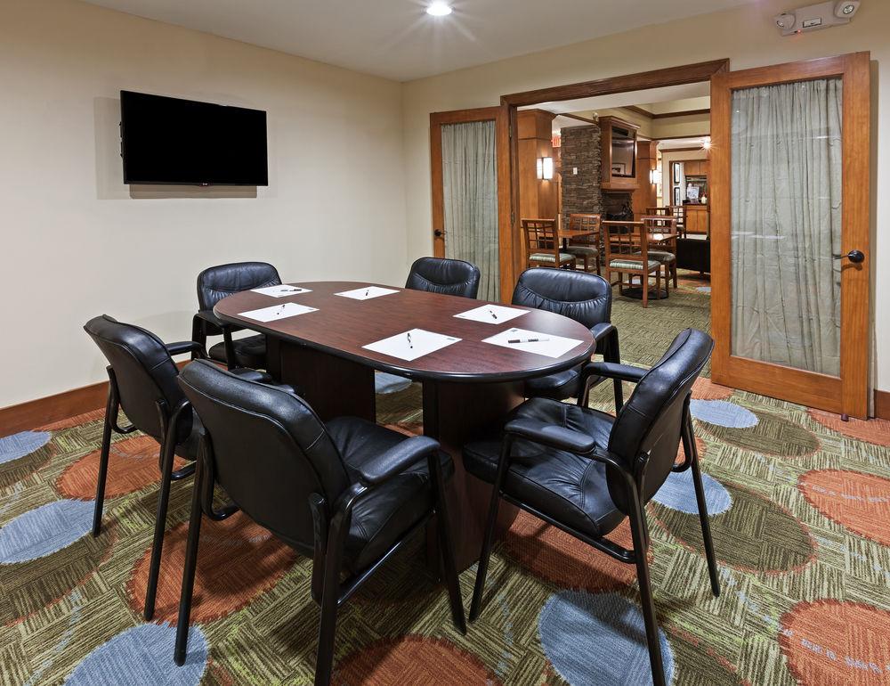 Staybridge Suites Nw Six Flags Fiesta Pet Policy