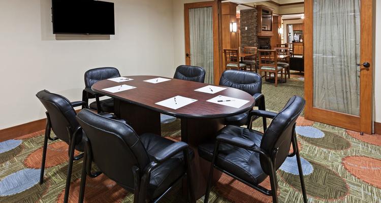 Staybridge Suites Nw Six Flags Fiesta Pet Policy