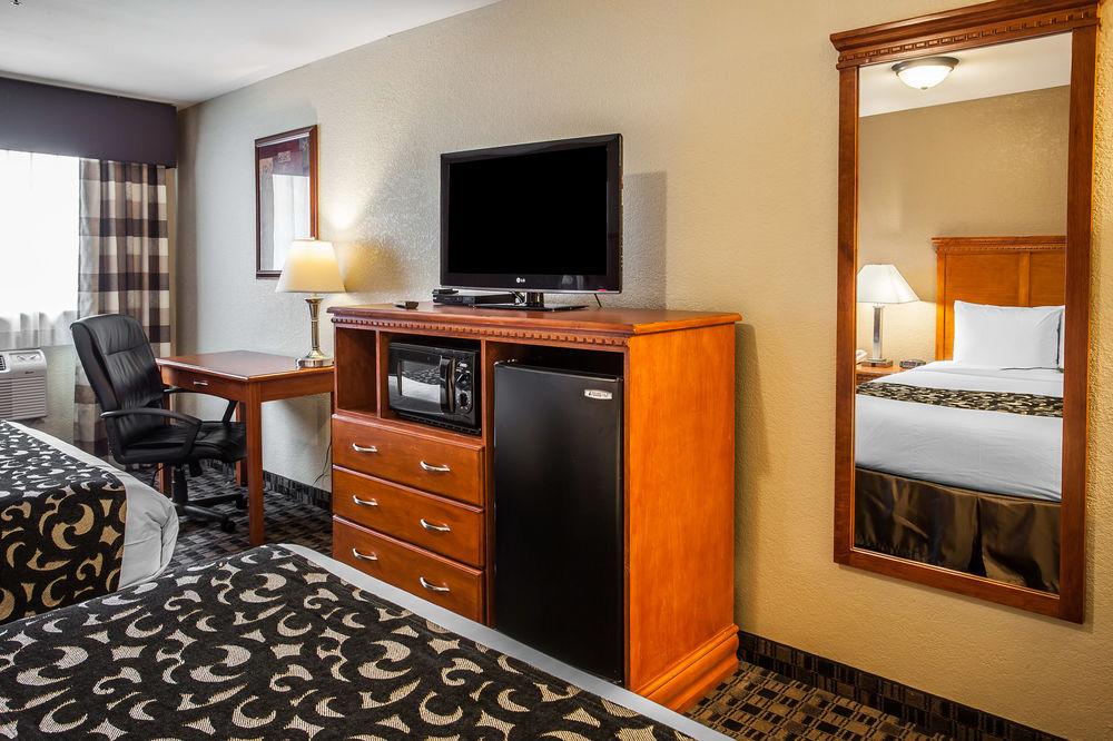 Promo [85% Off] Clarion Hotel Renton United States | Cheap Hotel 77070