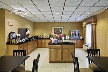 Pet Friendly Hotels In Richmond Hill Ga Bring Fido - 