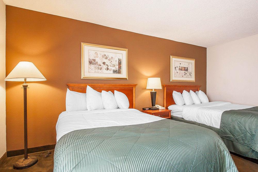 Clarion Inn Murfreesboro Pet Policy