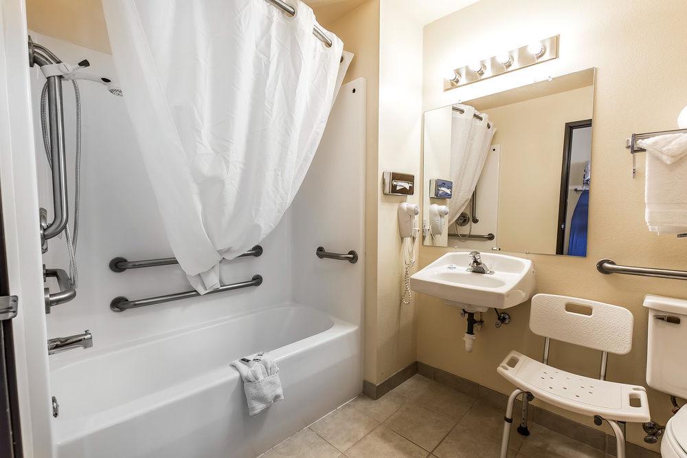 Rodeway Inn & Suites Monticello Pet Policy