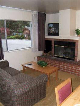 Pacific Gardens Inn Pet Policy