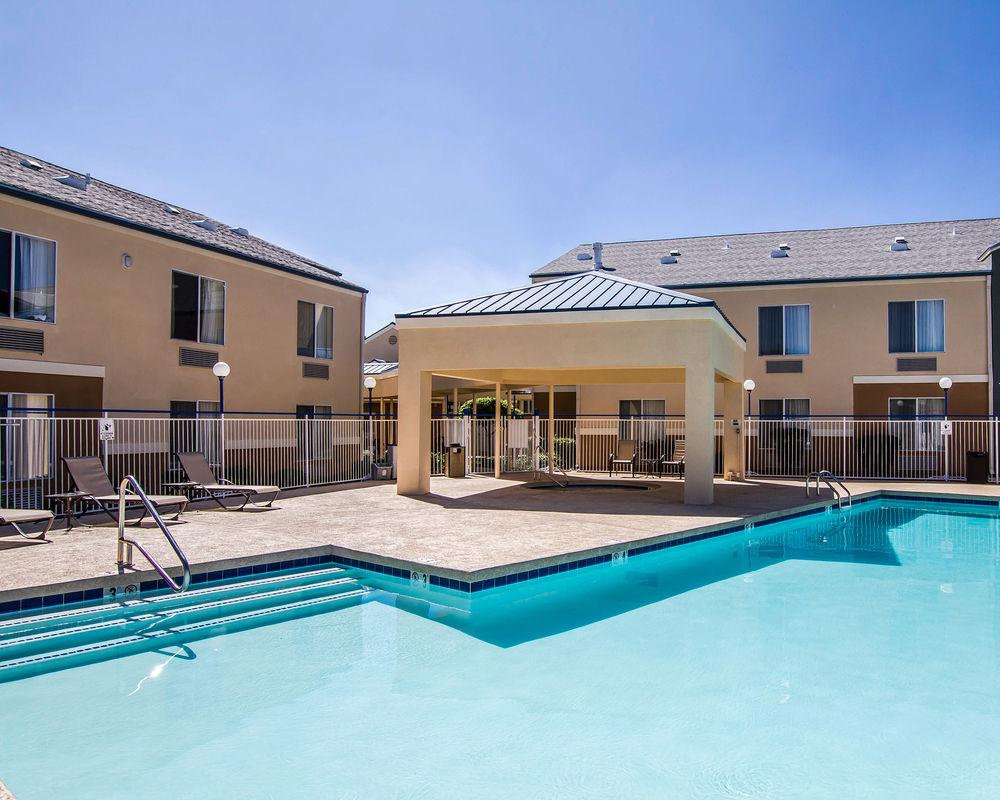 Quality Inn Williams Pet Policy