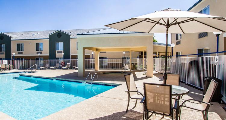 Quality Inn Williams Pet Policy