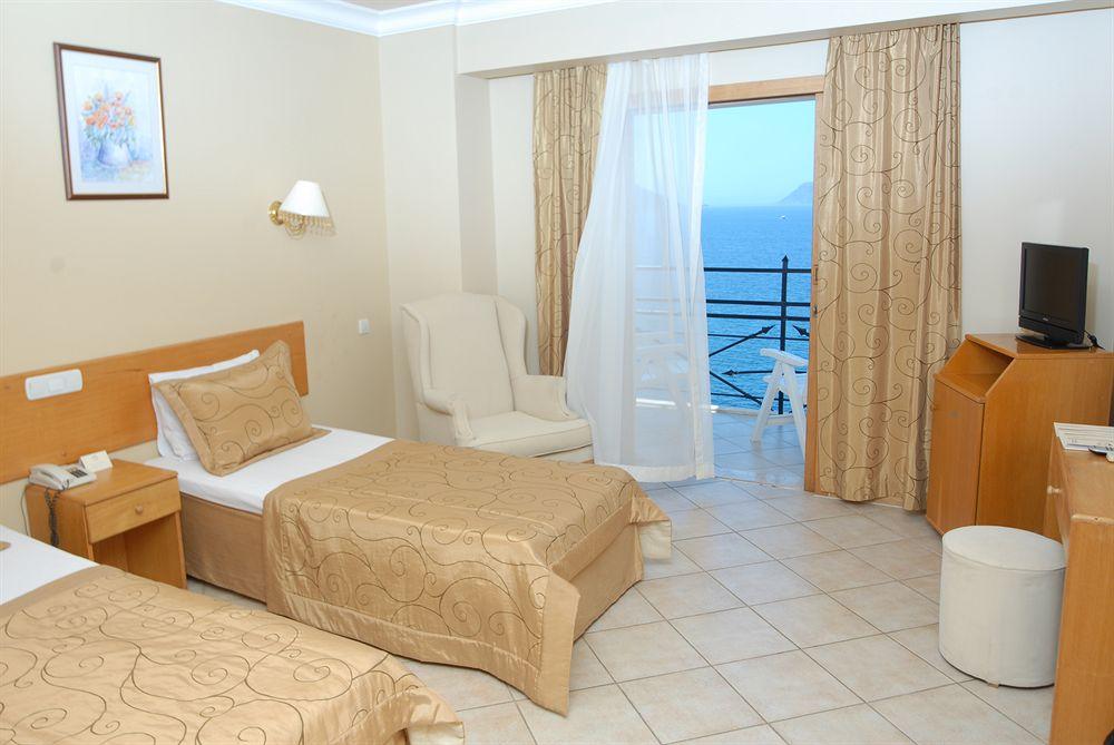 Hera Hotel Pet Policy