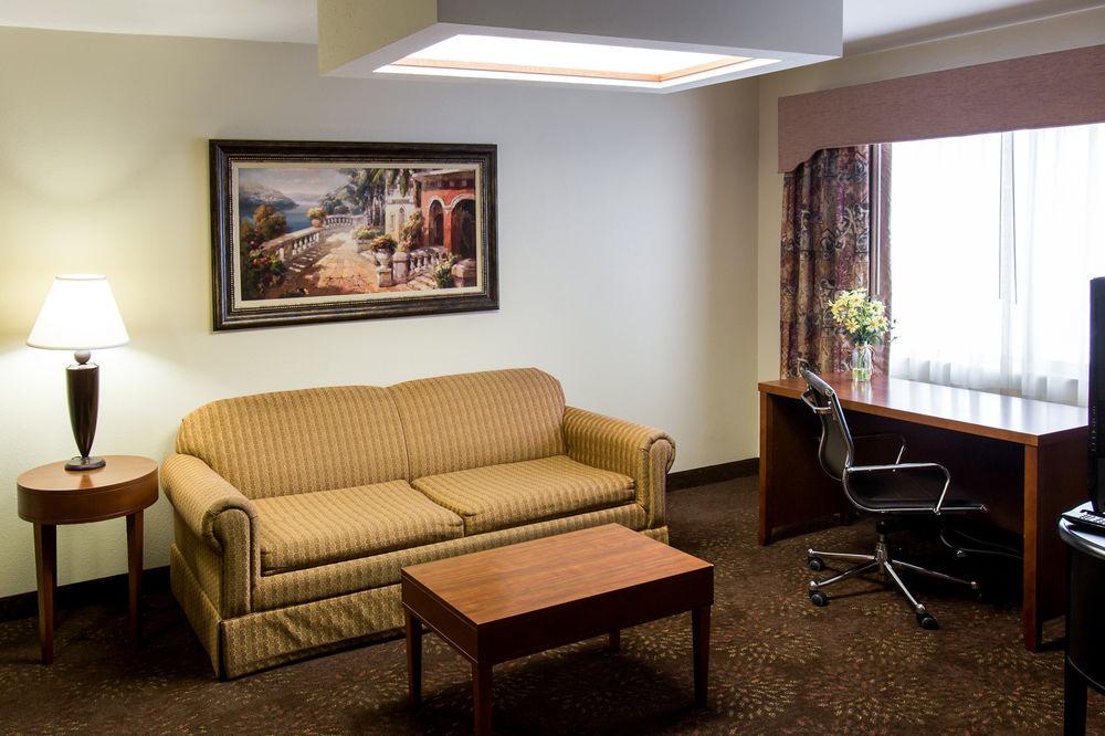 Comfort Inn Okemos Pet Policy