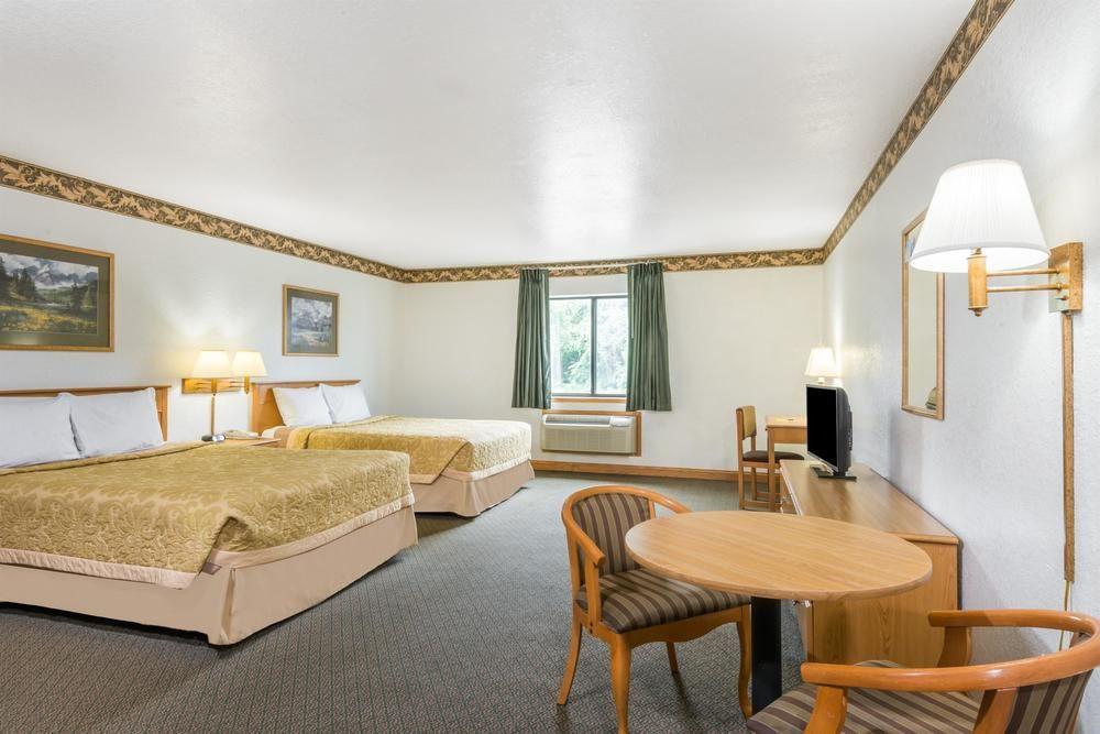 Super 8 Uniontown PA Pet Policy