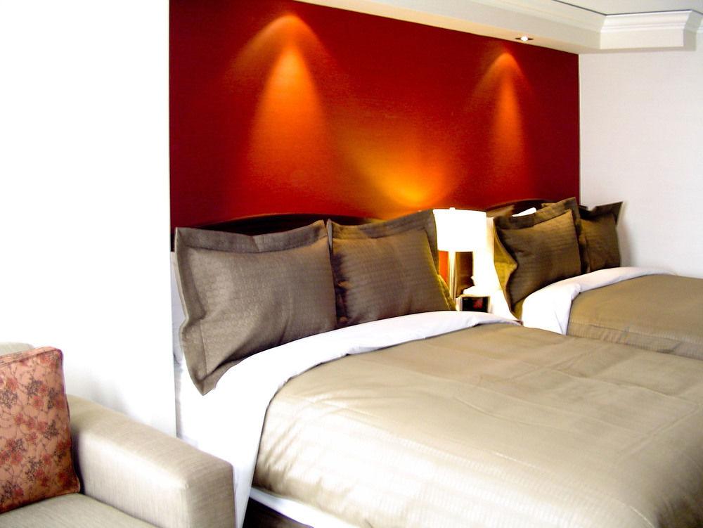 Sandman Signature Hotel Toronto Airport Pet Policy