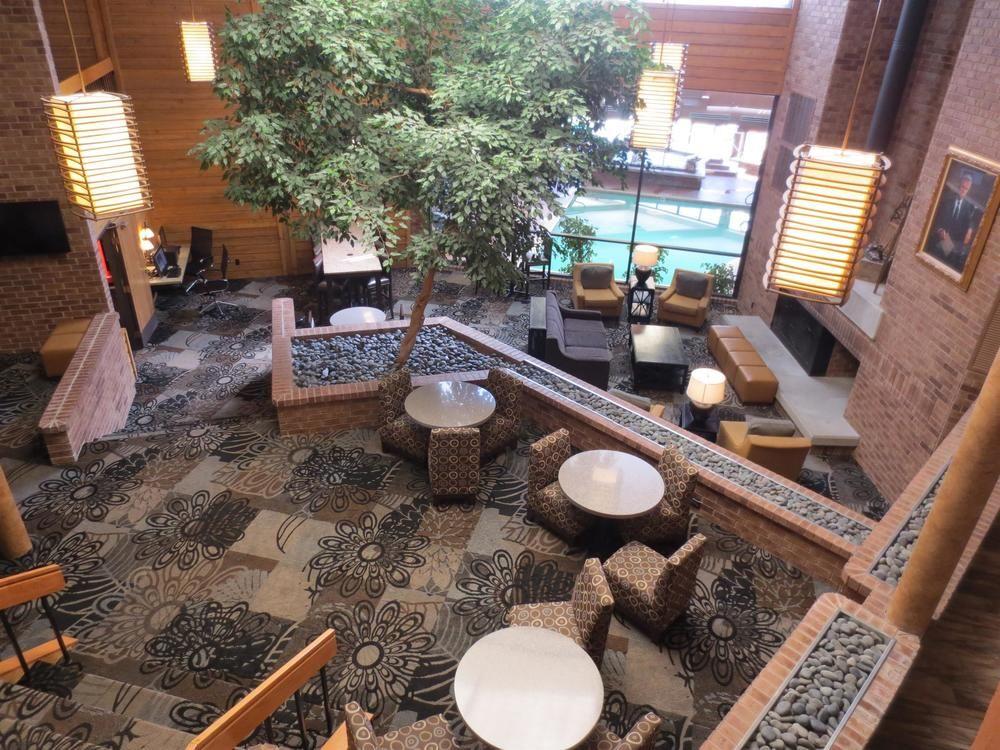 Best Western Plus Landmark Inn & Pancake House Pet Policy