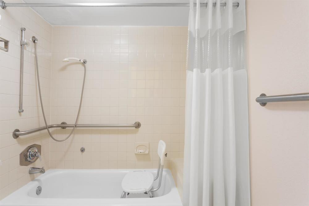 Ramada Altamonte Springs Pet Policy