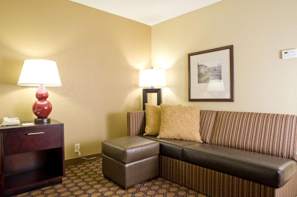 Hampton Inn Starkville Pet Policy