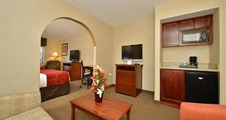 Comfort Suites Golden West Pet Policy