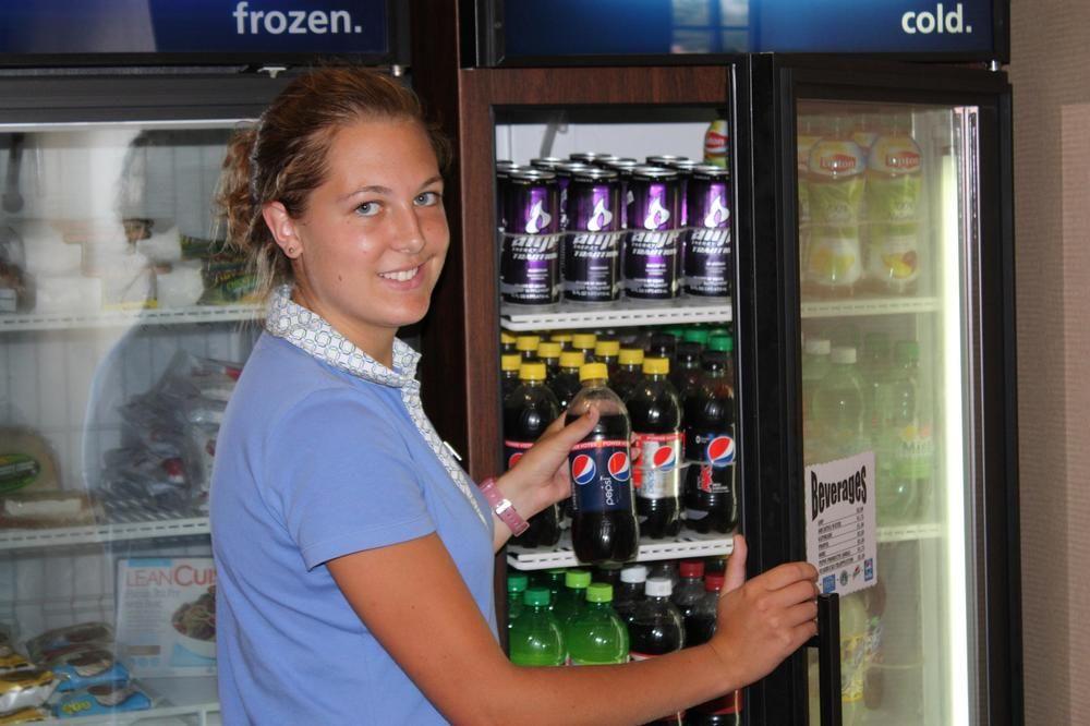 Hampton Inn and Suites Youngstown Canfield Pet Policy