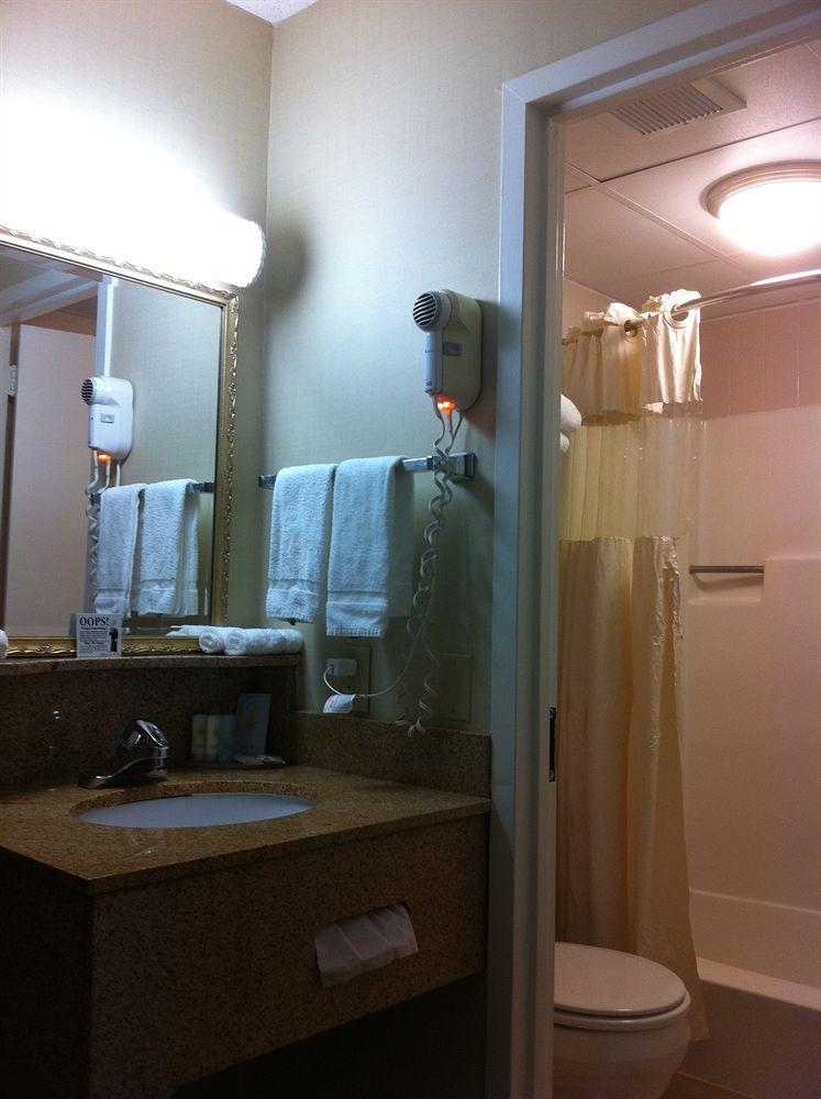 Best Western Cape Cod Hotel Pet Policy