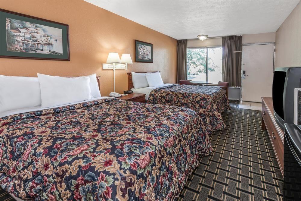 Pet Friendly Hotels In Georgetown Ky Bringfido