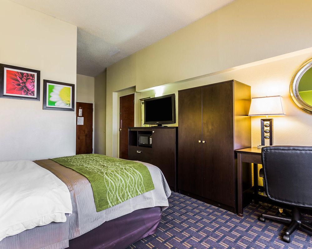 Comfort Inn Charleston Pet Policy