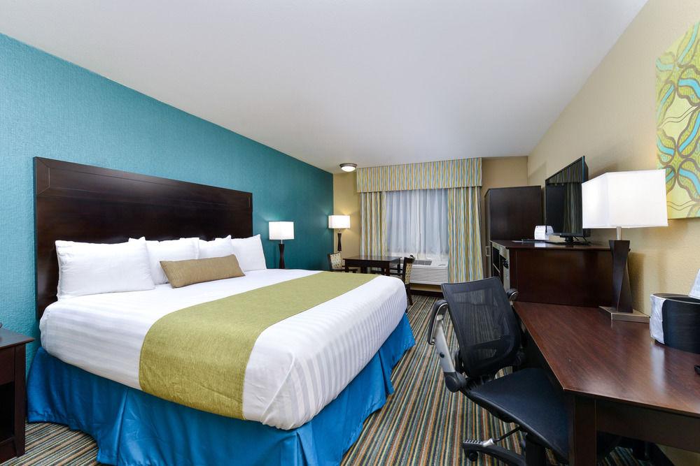 Best Western Long Beach Inn Pet Policy