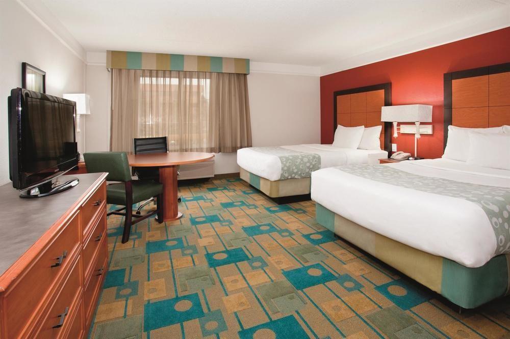 La Quinta Inn Suites Denver Southwest Lakewood Pet Policy