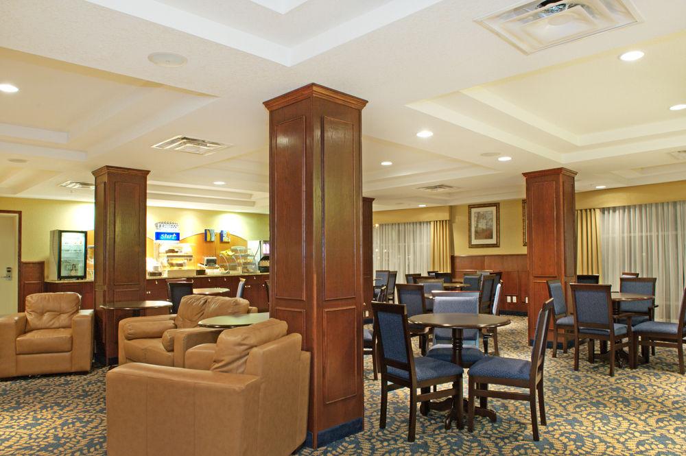 Holiday Inn Express Hotel Suites Edson Pet Policy