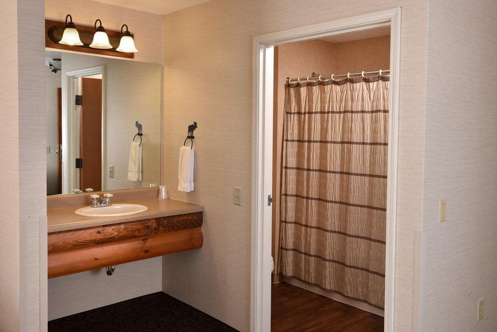 hotels in hannibal missouri with smoking rooms