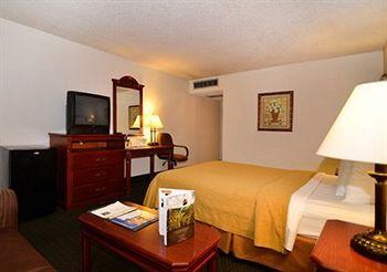 Quality Inn Santa Fe Pet Policy