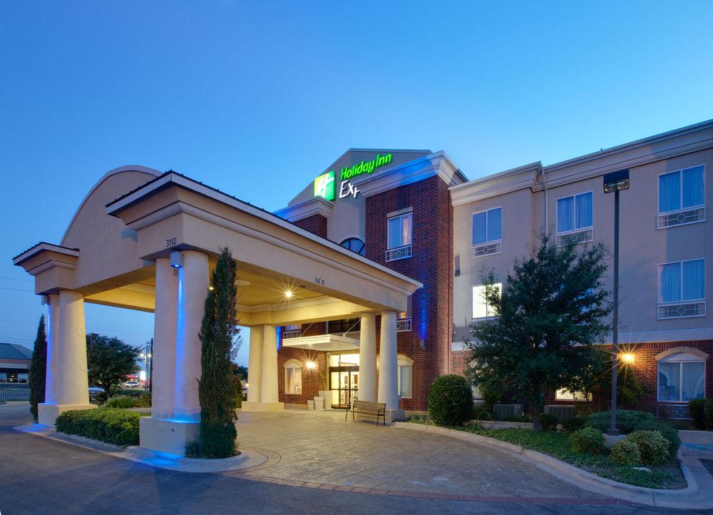 Holiday Inn Express Hotel & Suites Abilene Mall South Pet Policy